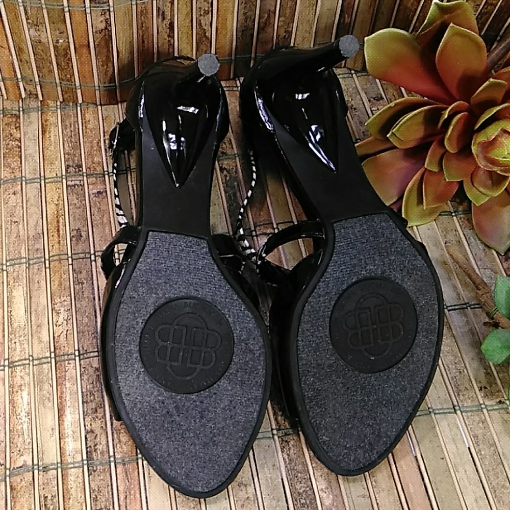 DANA BUCHMAN  HEELS - Picture 5 of 8